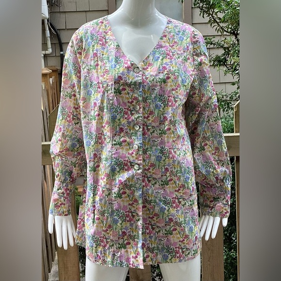 McVerdi Liberty of London cotton floral button down shirt. Size 12 - Picture 7 of 11